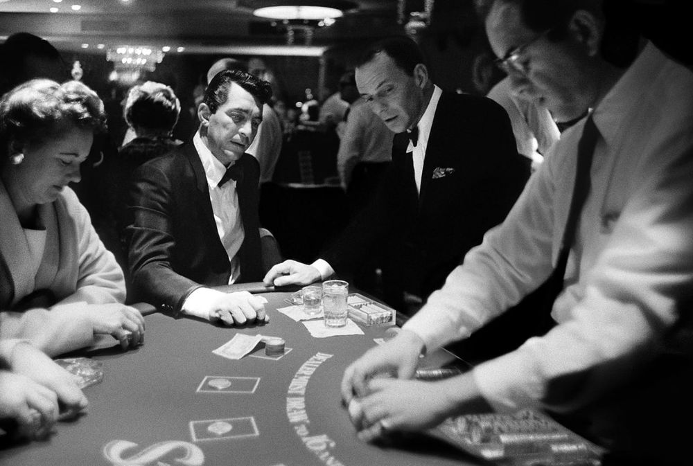 hhpoker客服 - 德扑圈APP界面展示